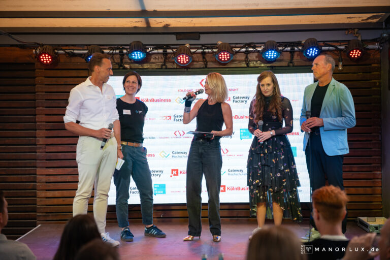 Startup_Summer_Night_2026_by_Team_ManorLux.de2817