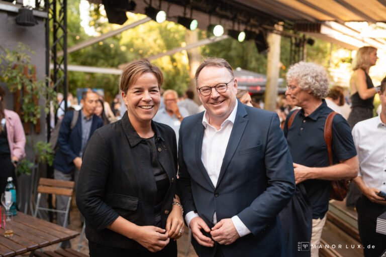 Startup_Summer_Night_2026_by_Team_ManorLux.de758